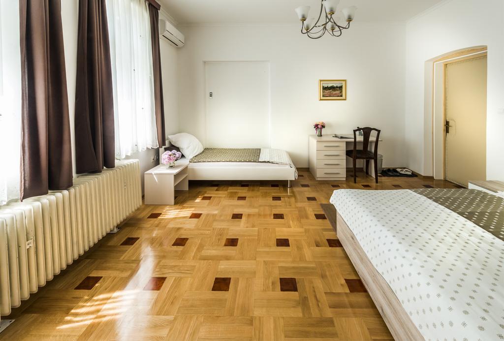 Vila Regina Rooms Karlovac Exteriér fotografie