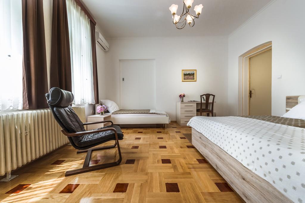 Vila Regina Rooms Karlovac Exteriér fotografie