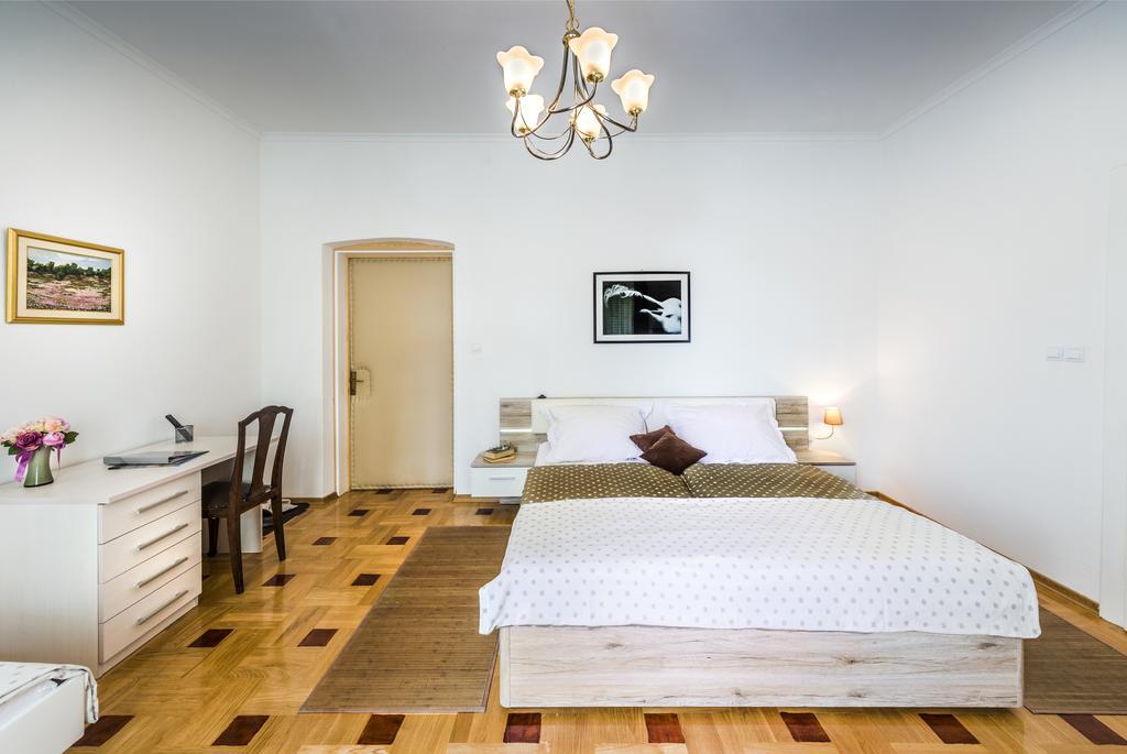 Vila Regina Rooms Karlovac Exteriér fotografie